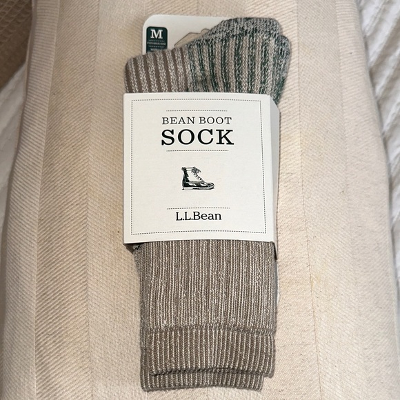 NWT L.L. Bean Boot Sock size M - Picture 2 of 5